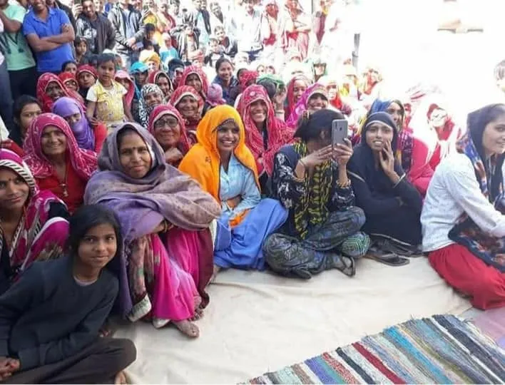 Le saltimbanque et son fatras magique (Inde)