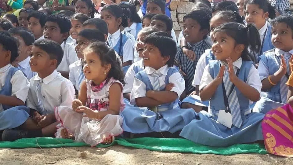 Hampi, le tuk tuk scolaire (Hampi — Inde)
